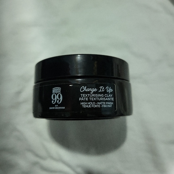 House 99 by David Beckham Hair Clay - Picture 1 of 3
